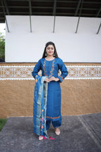 Blush Aura Floral Maxi Dress